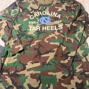 Nike Green and Brown Camouflage Long Sleeve Tee UNC Tarheels XXL